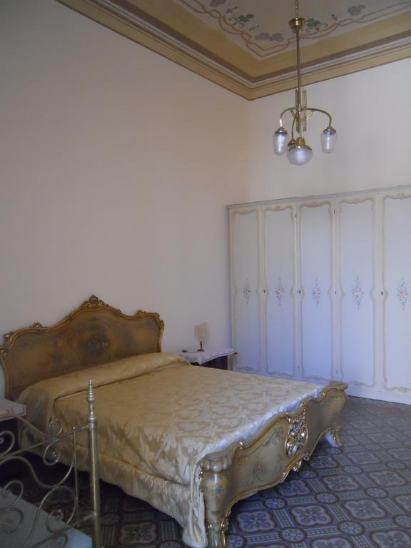 Bed and Breakfast Borgo Due Mari Tarento Habitación foto