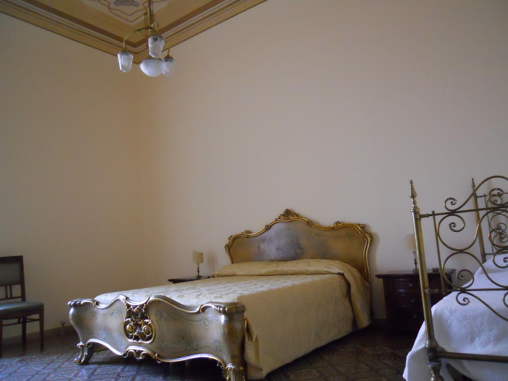 Bed and Breakfast Borgo Due Mari Tarento Habitación foto